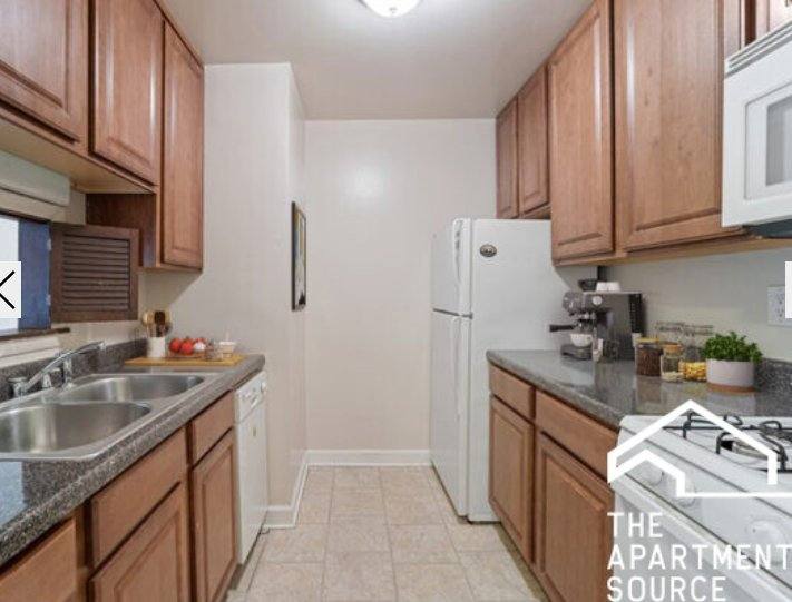 Apartment for rent at 662 W Wrightwood Ave #4, Chicago, IL 60614