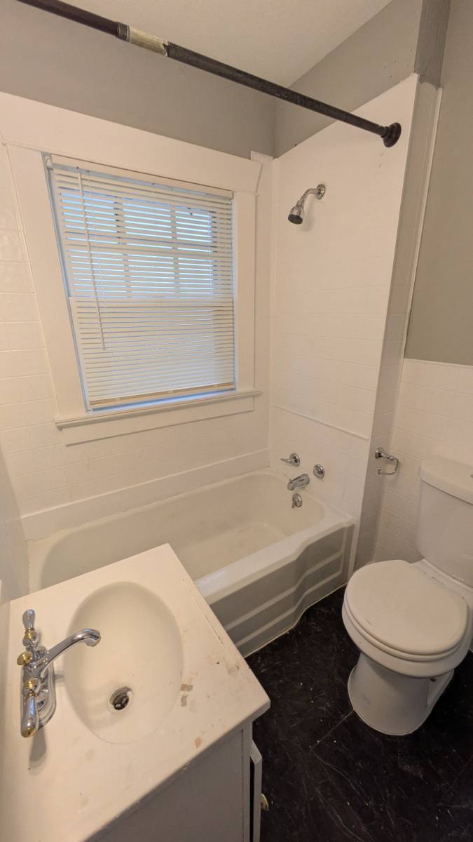 House for rent at 1118 S Pope Ave, Independence, MO 64053
