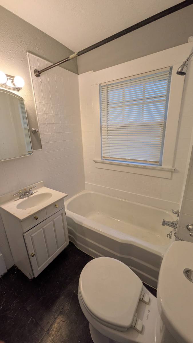 House for rent at 1118 S Pope Ave, Independence, MO 64053