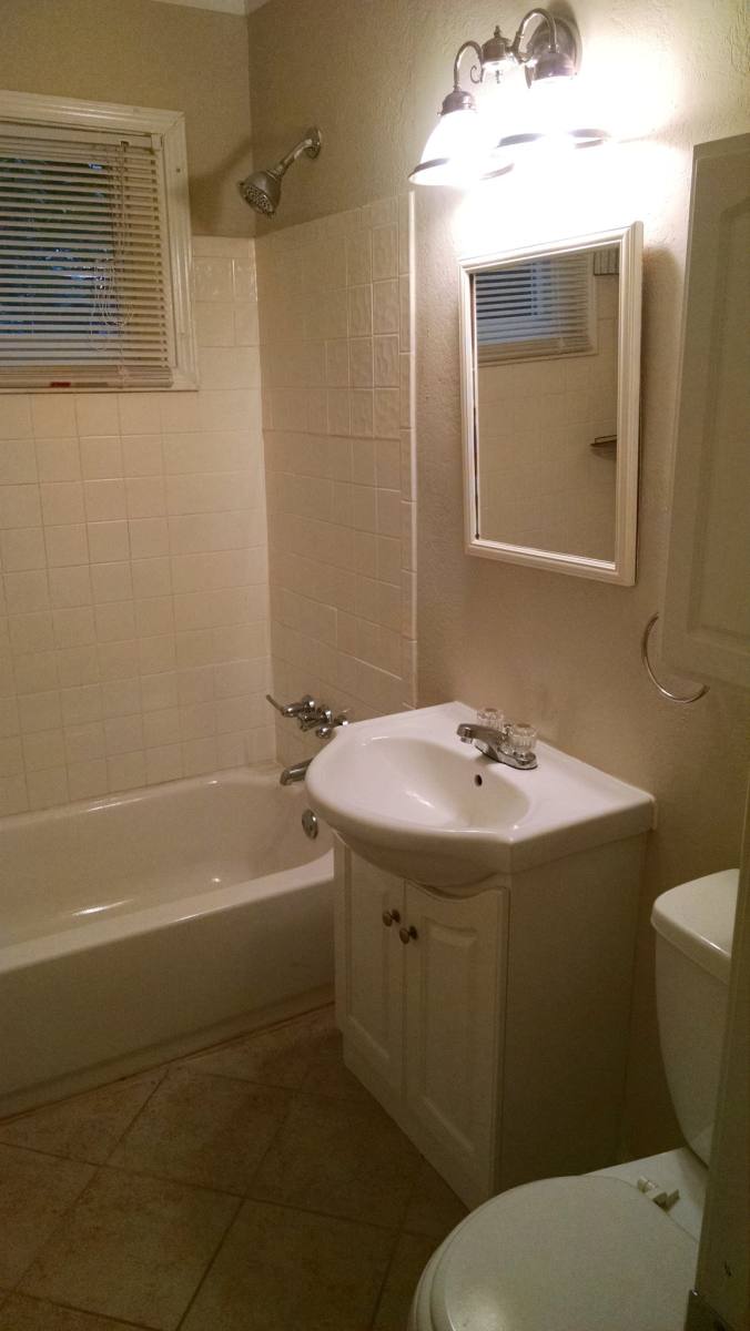 House for rent at 7702 E 51st St, Kansas City, MO 64129