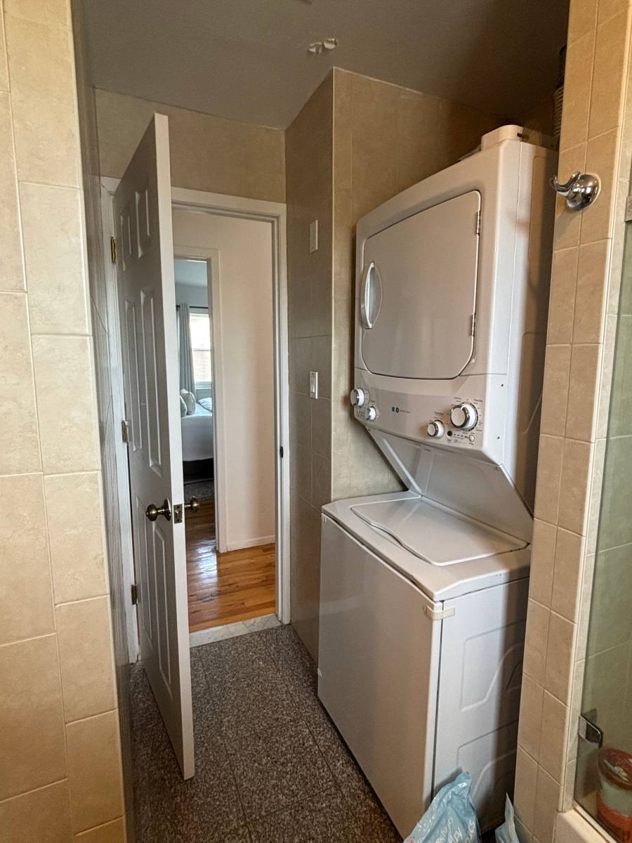 Apartment for rent at 9 Kearney Ave #2 Nd, Bethpage, NY 11714