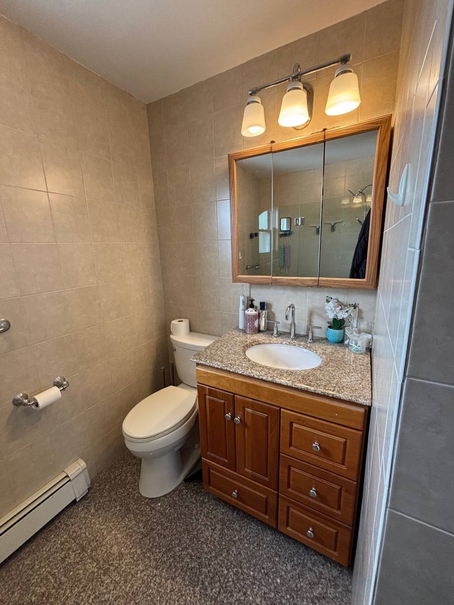 Apartment for rent at 9 Kearney Ave #2 Nd, Bethpage, NY 11714