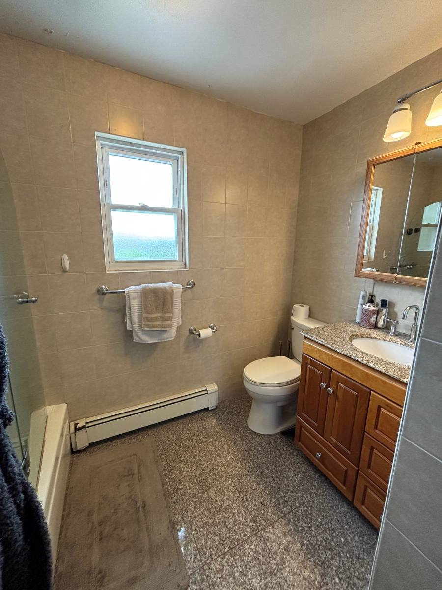 Apartment for rent at 9 Kearney Ave #2 Nd, Bethpage, NY 11714