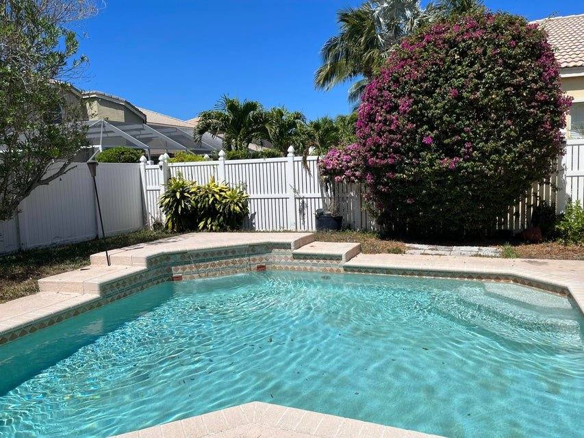 House for rent at 2064 Reston Circle, West Palm Beach, FL 33411