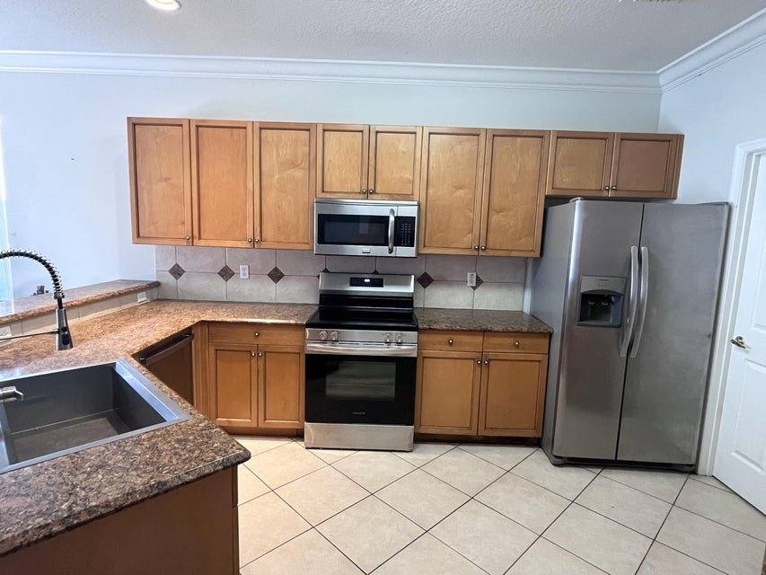 House for rent at 2064 Reston Circle, West Palm Beach, FL 33411