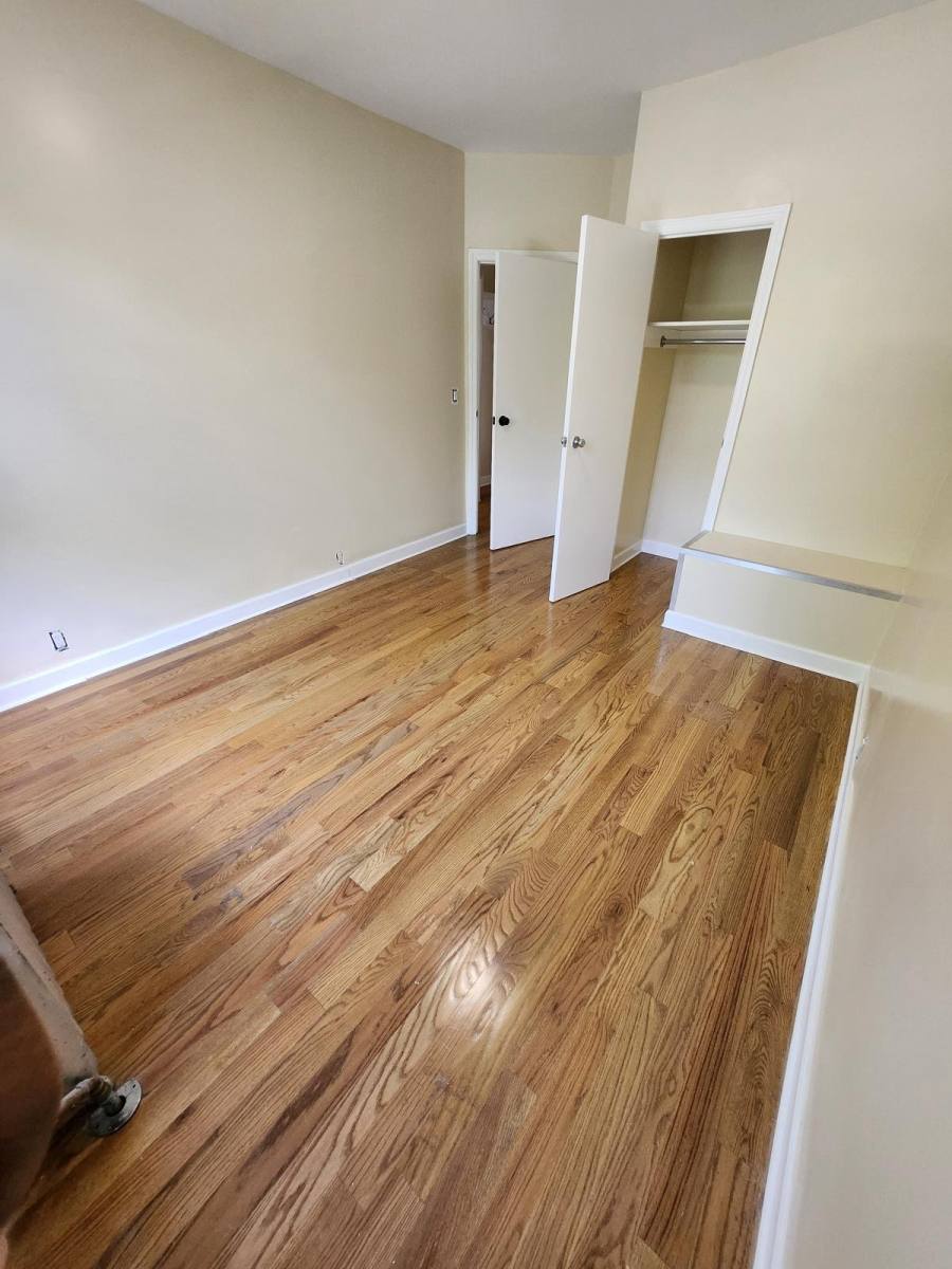 Apartment for rent at 679 E 241st #2, Bronx, NY 10470