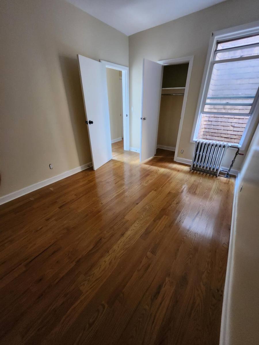 Apartment for rent at 679 E 241st #2, Bronx, NY 10470