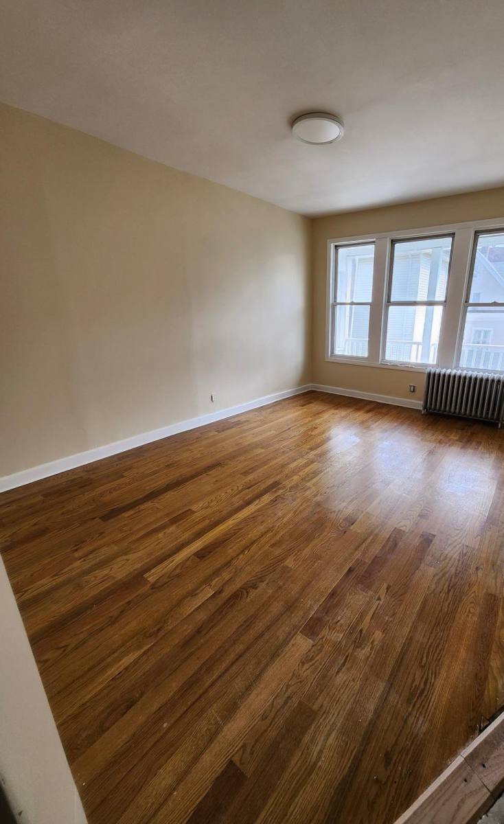 Apartment for rent at 679 E 241st #2, Bronx, NY 10470