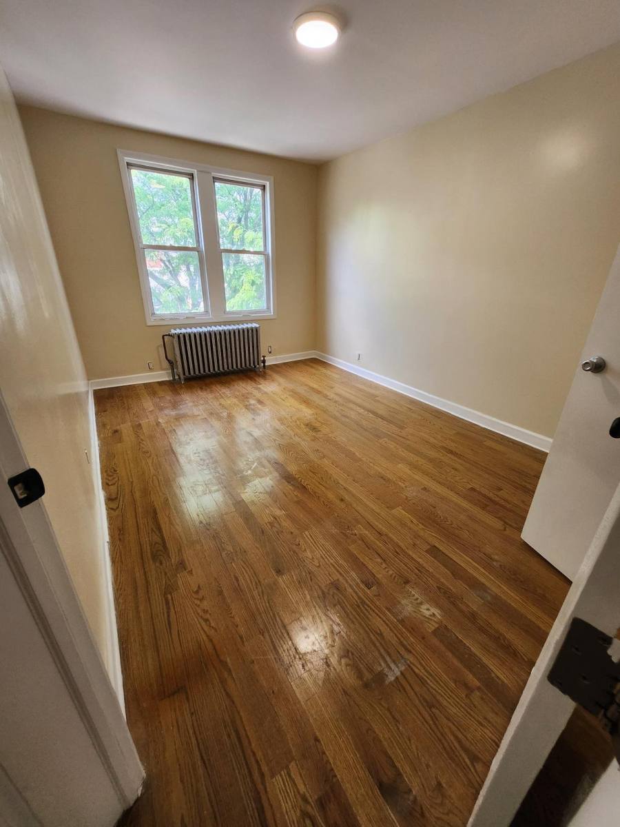 Apartment for rent at 679 E 241st #2, Bronx, NY 10470