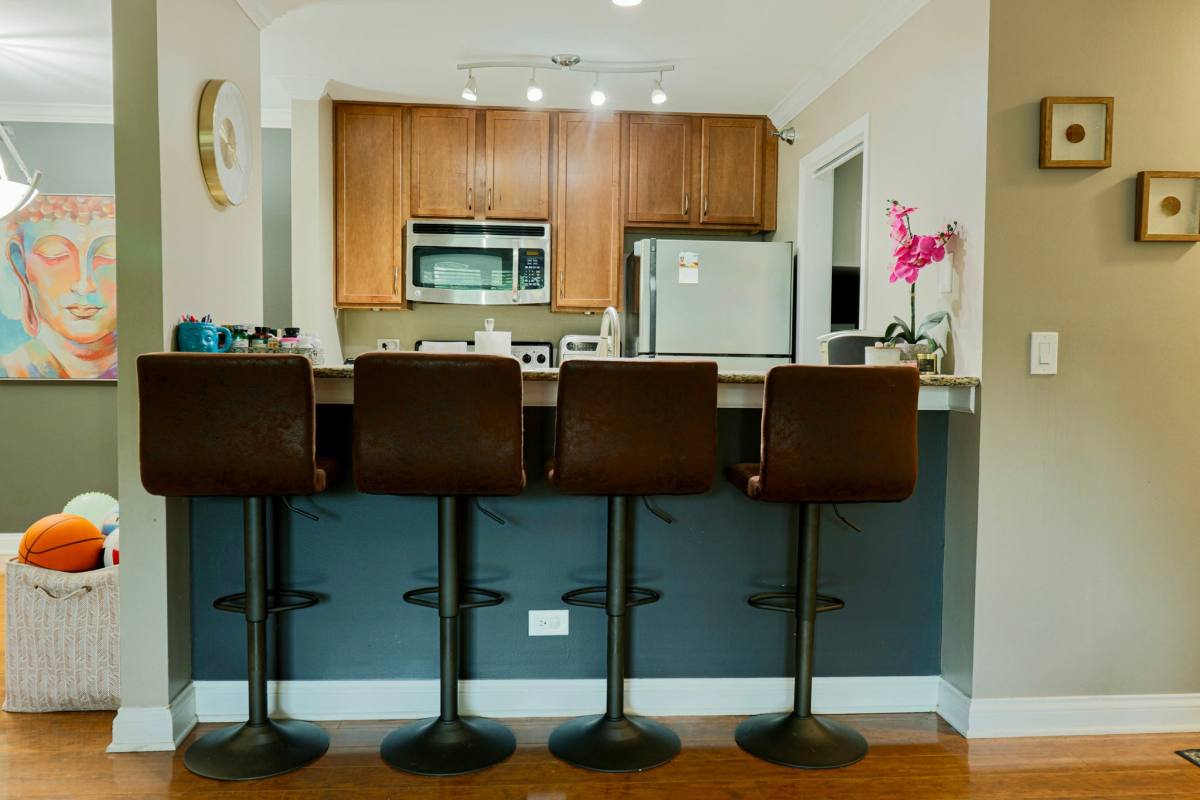 Condo for rent at 129 Glengarry Dr, Bloomingdale, IL 60108