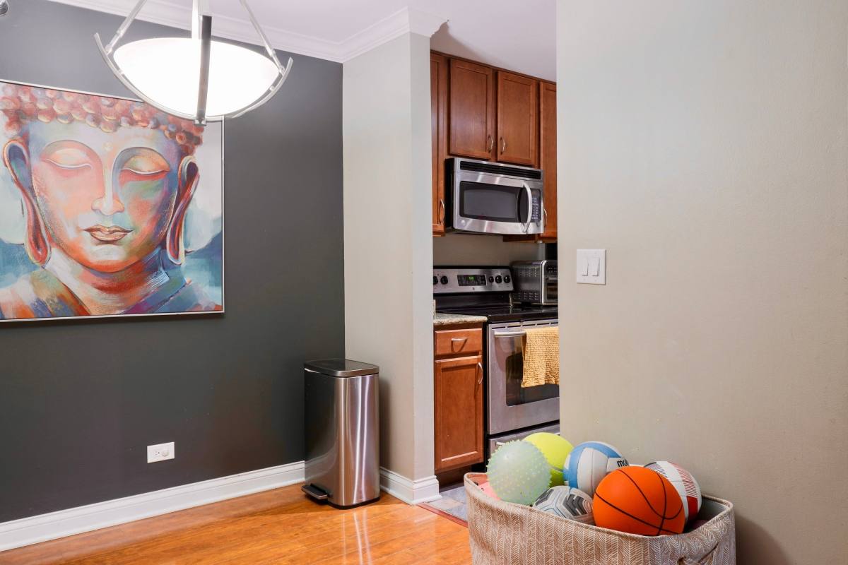 Condo for rent at 129 Glengarry Dr, Bloomingdale, IL 60108