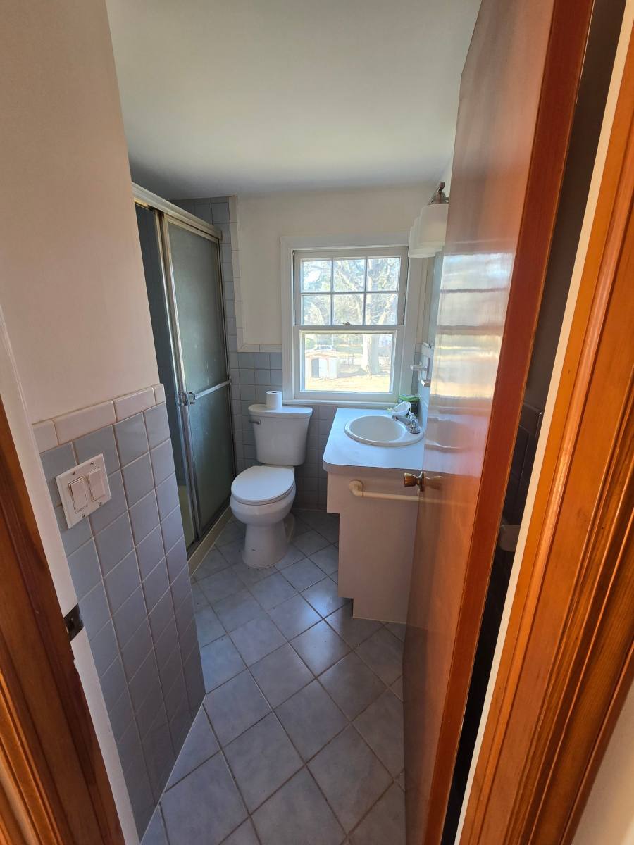 House for rent at 1712 Kenyon Ave, South Plainfield, NJ 07080