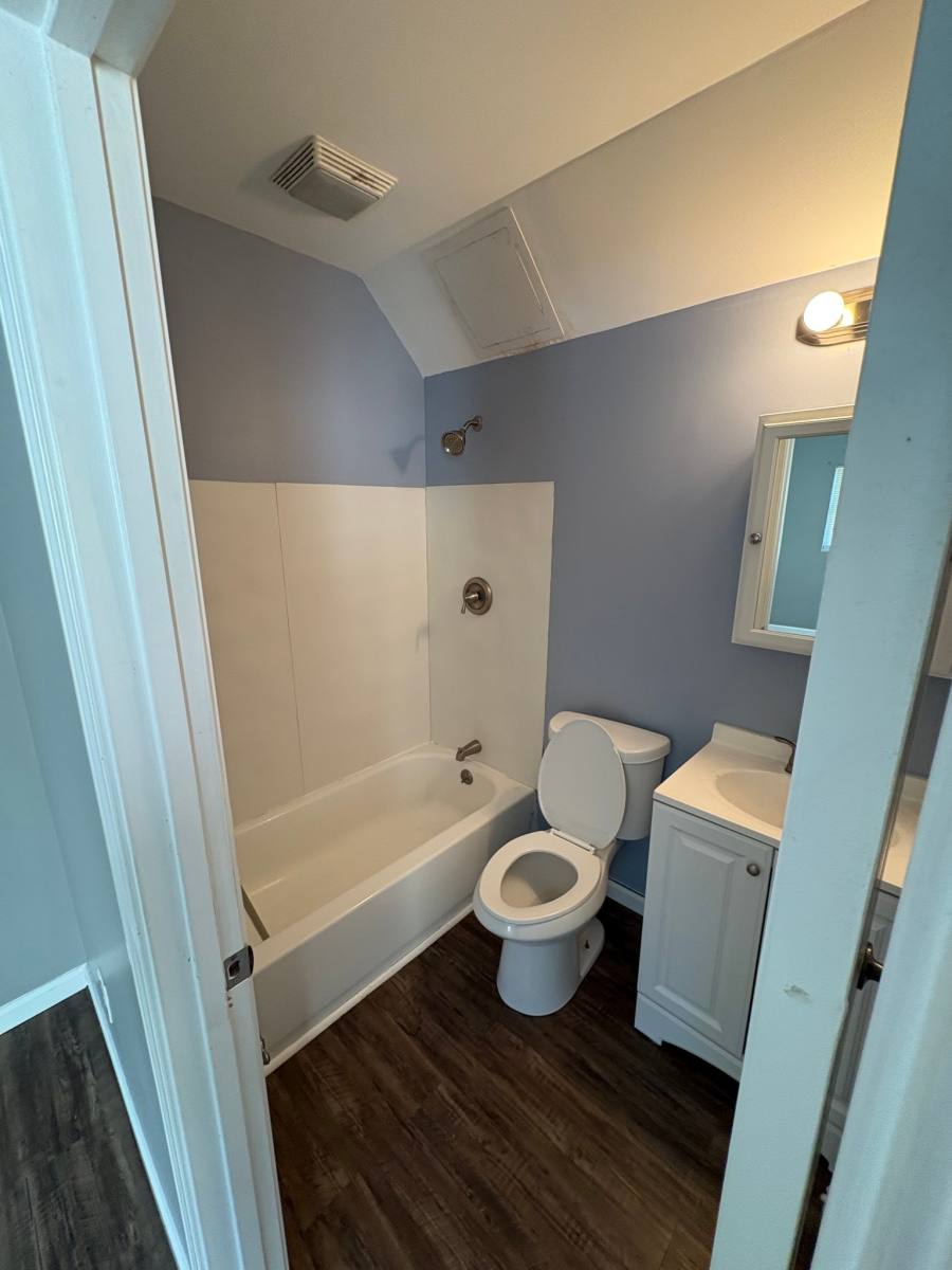 Apartment for rent at 329 W S St #5, Bethel, OH 45106