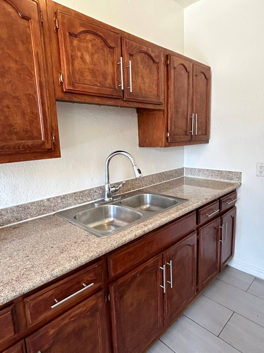 Apartment for rent at 1523 McCadden #405E, Altadena, CA 91001