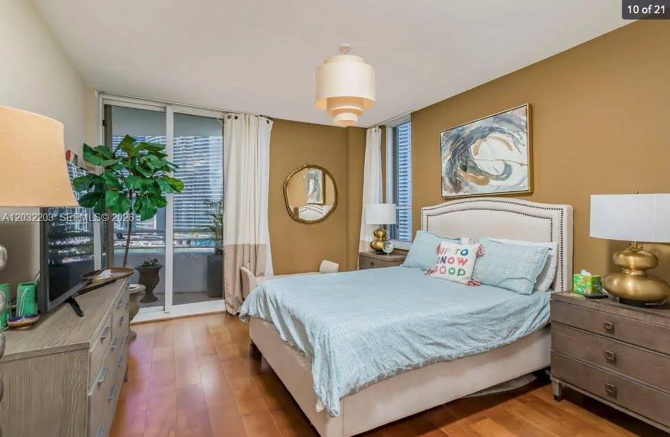 Apartment for rent at 888 Brickell Key Dr #1004, Miami, FL 33131
