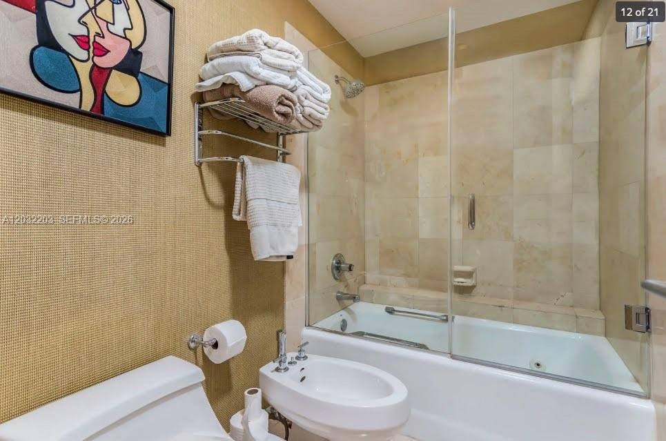 Apartment for rent at 888 Brickell Key Dr #1004, Miami, FL 33131