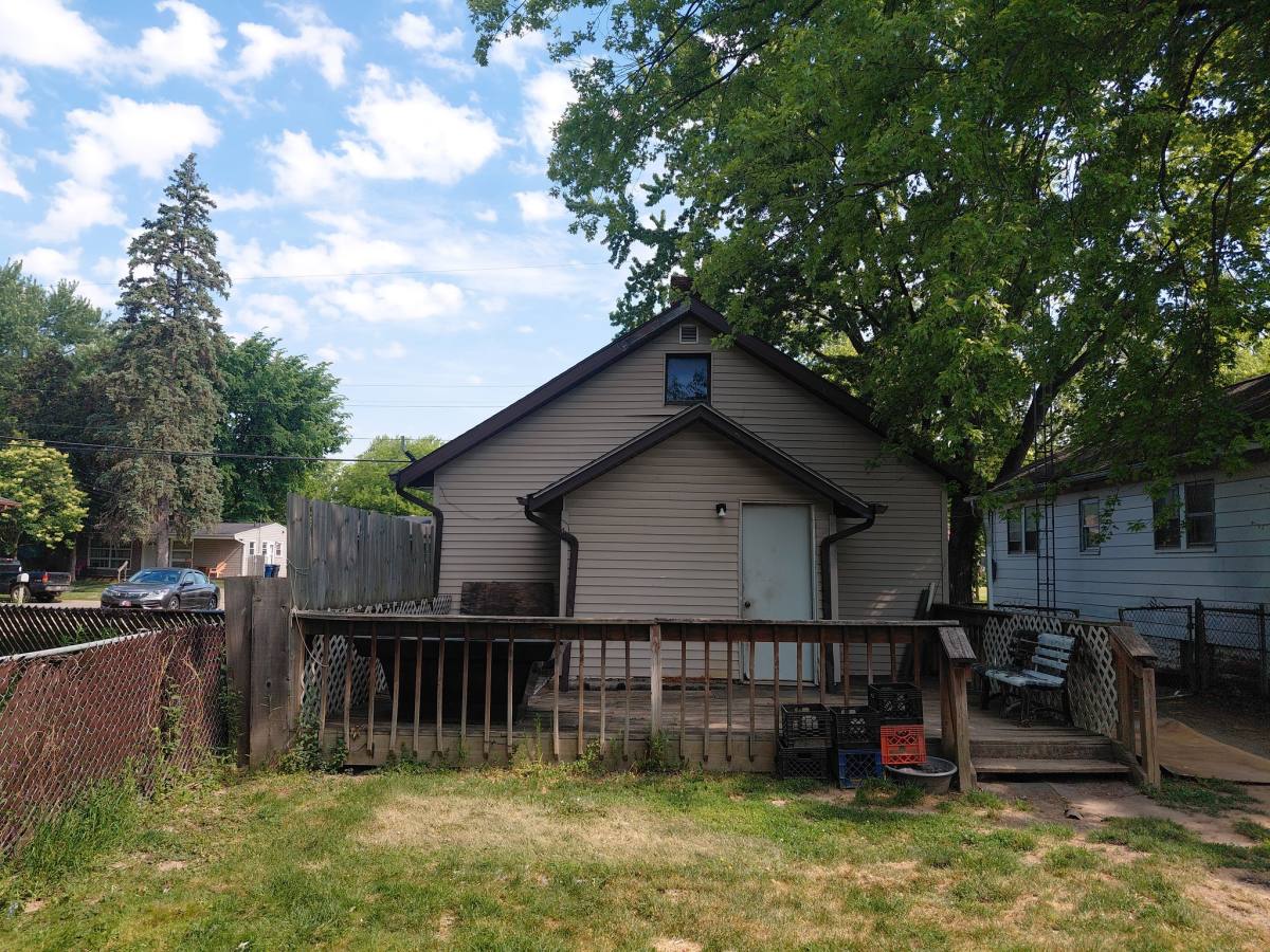 House for rent at 1101 Alvord Ave, Flint, MI 48507