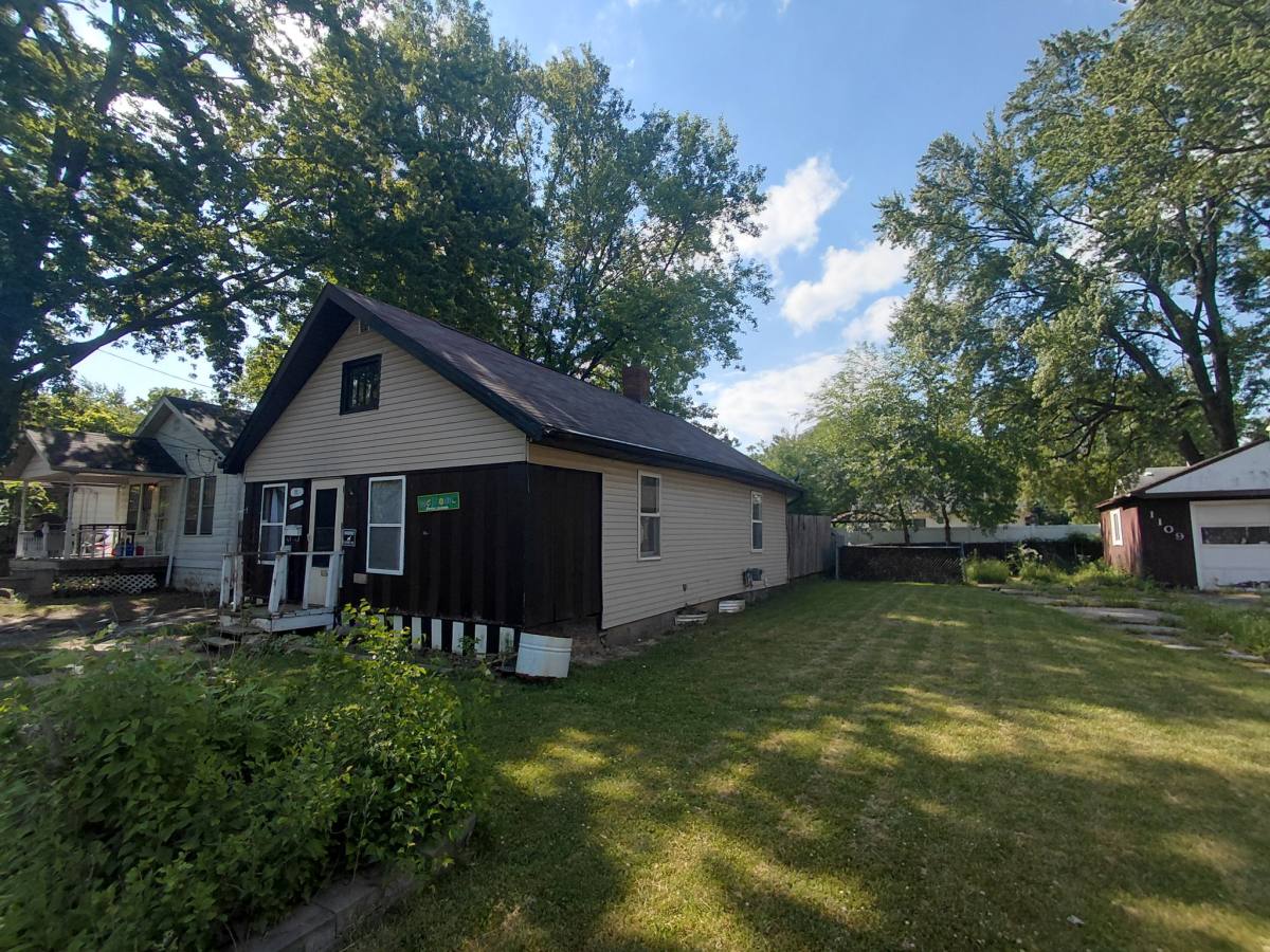 House for rent at 1101 Alvord Ave, Flint, MI 48507