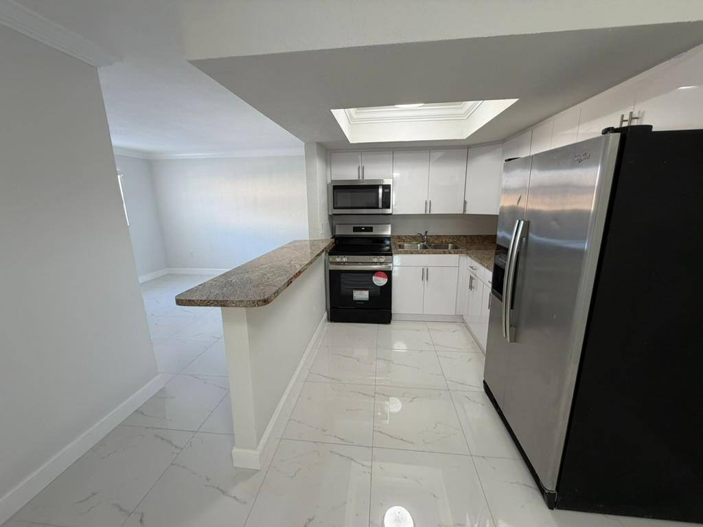 Condo for rent at 5150 W 12th Ave #206, Hialeah, FL 33012