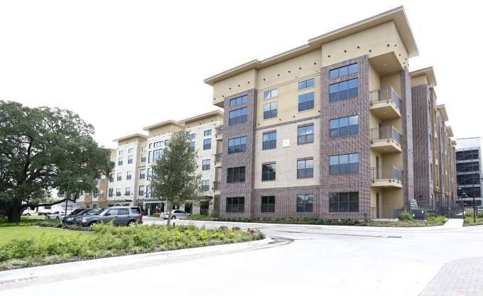 Apartment for rent at 13411 Briar Forest Dr, Houston, TX 77077