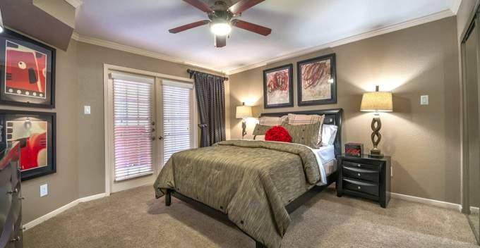 Apartment for rent at 2100 Bering Dr, Houston, TX 77057