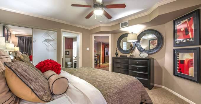 Apartment for rent at 2100 Bering Dr, Houston, TX 77057