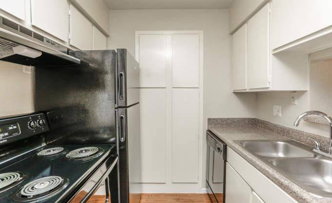 Apartment for rent at 1111 Houghton Rd, Katy, TX 77450