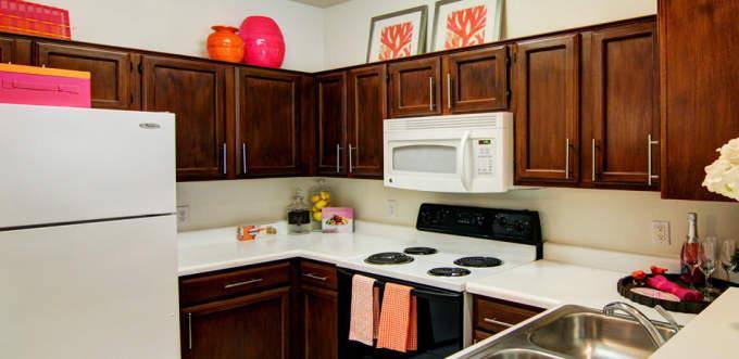 Apartment for rent at 1100 Bering Dr, Houston, TX 77057
