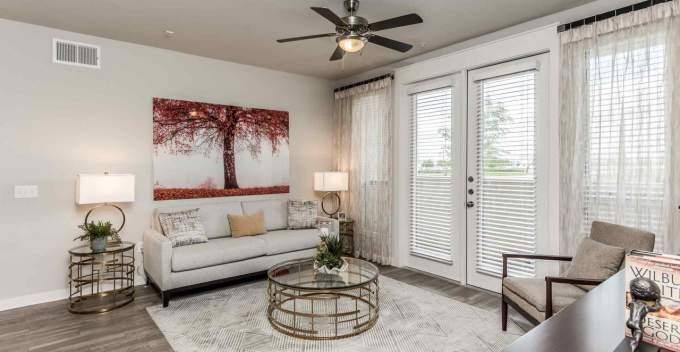 Apartment for rent at 18833 Town Ridge Lane, Webster, TX 77598