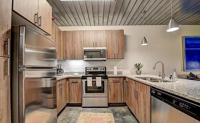 Apartment for rent at 3550 Main St #1047, Houston, TX 77002