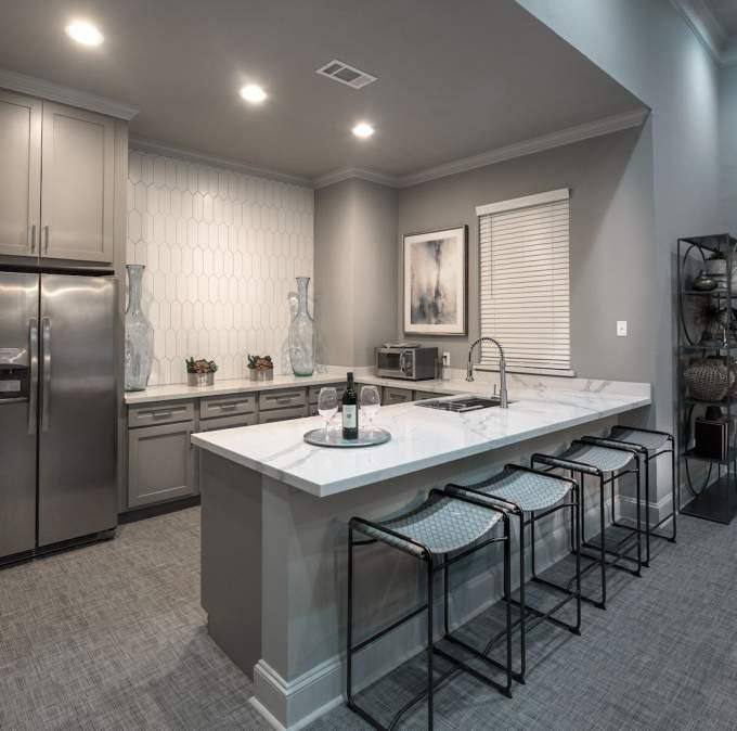 Apartment for rent at 14723 W Oaks Plaza Dr, Houston, TX 77082