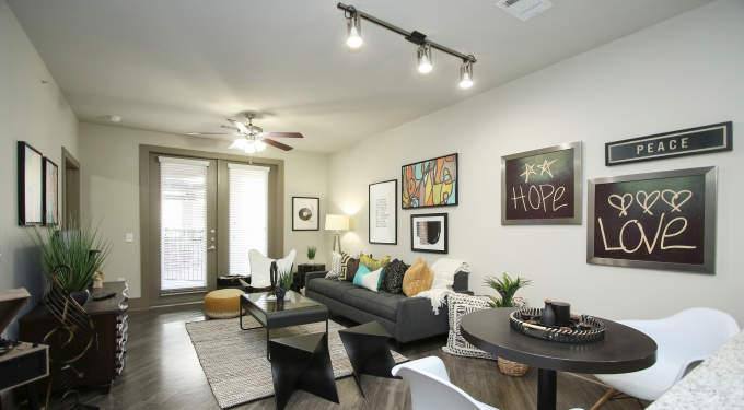 Apartment for rent at 155 Birdsall St #1174, Houston, TX 77007