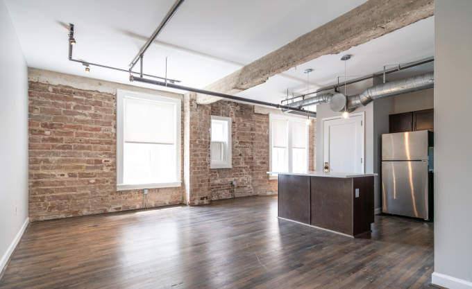 Apartment for rent at 909 Texas Ave #1174, Houston, TX 77002