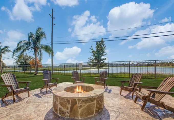Apartment for rent at 2800 Tranquility Lakes Blvd, Pearland, TX 77584