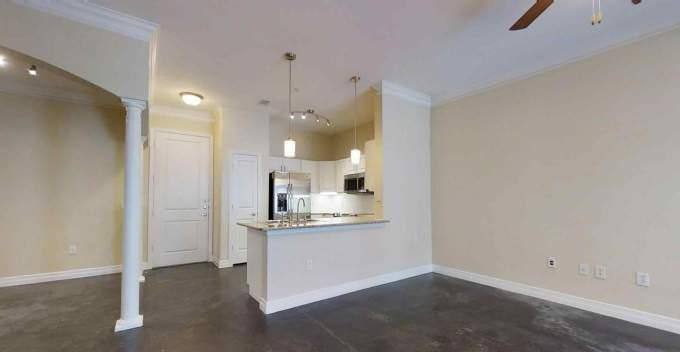 Apartment for rent at 3210 Louisiana St, Houston, TX 77006