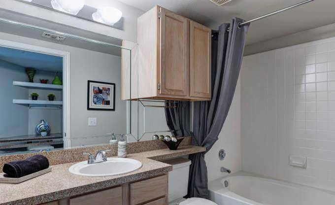 Apartment for rent at 15000 Park Row, Houston, TX 77084