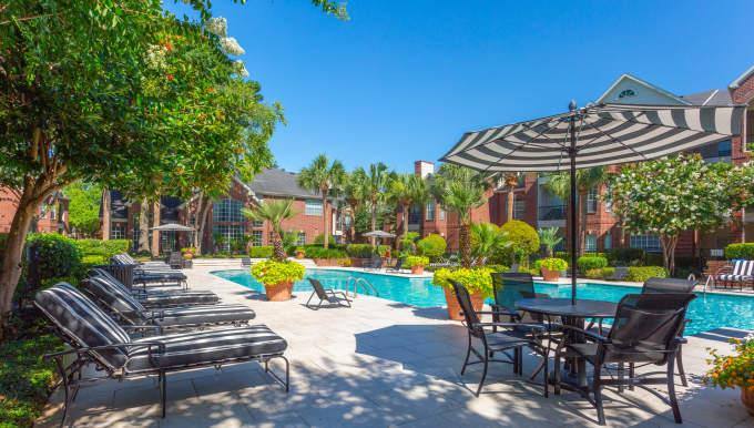 Apartment for rent at 2323 Long Reach Dr, Sugar Land, TX 77478