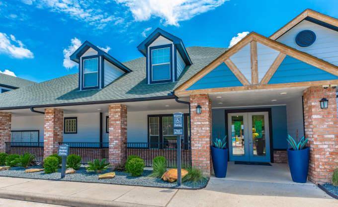 Apartment for rent at 15116 Mesa Dr, Humble, TX 77396