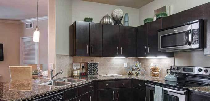 Apartment for rent at 4550 N Braeswood Blvd, Houston, TX 77096