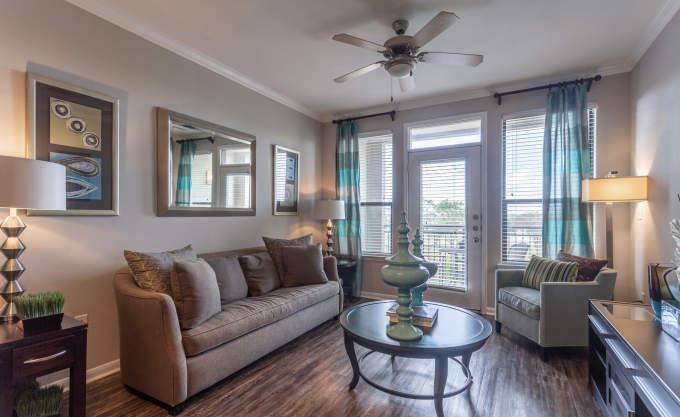 Apartment for rent at 4550 N Braeswood Blvd, Houston, TX 77096