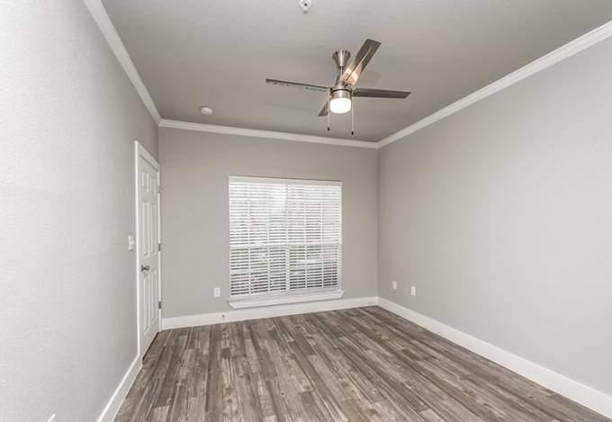 Apartment for rent at 9701 Meyer Forest Dr, Houston, TX 77096