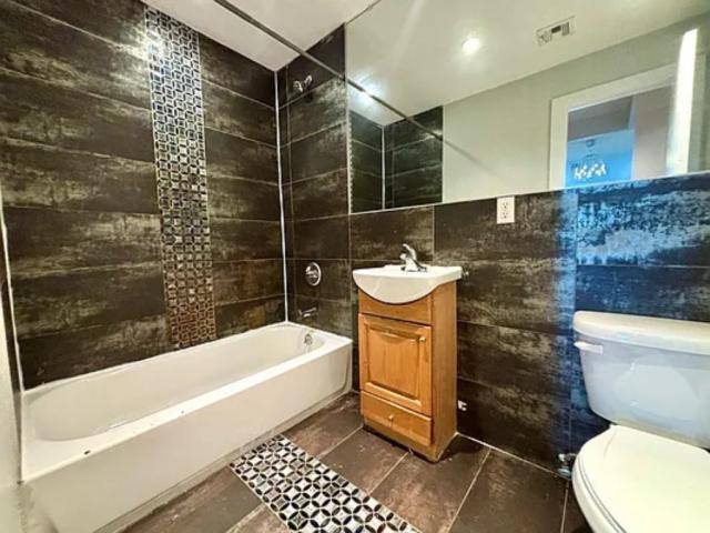 Apartment for rent at 150 Grove St #2A, Brooklyn, NY 11221