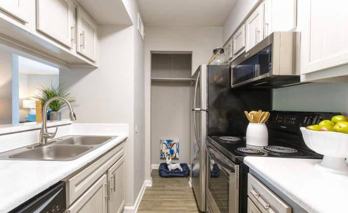 Apartment for rent at 1620 Bay Area Blvd #2047, Houston, TX 77058