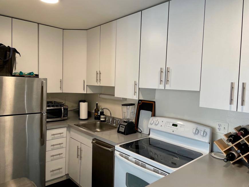 Apartment for rent at 2400 N Lakeview #1017, Chicago, IL 60614