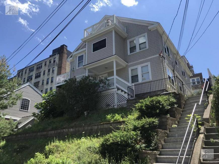 Townhouse for rent at 15 Radnor #1, Brighton, MA 02135