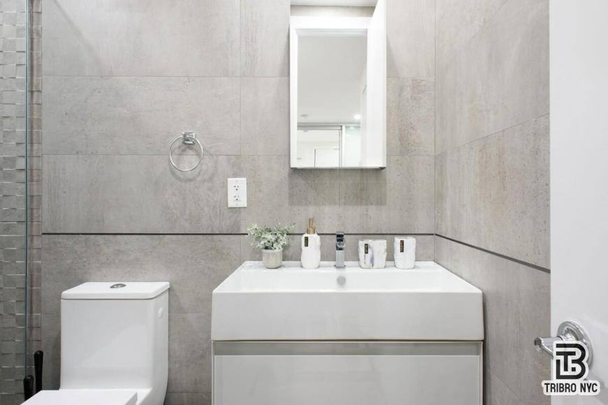 Apartment for rent at 450 E 78th St #2A, New York, NY 10075