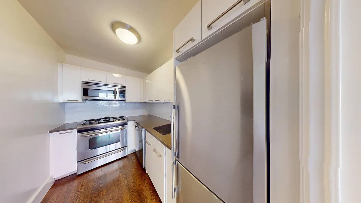 Apartment for rent at 220 E 63rd St, New York, NY 10065