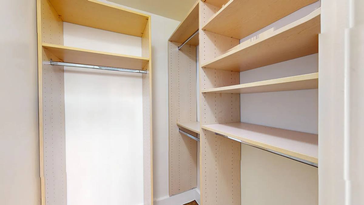 Apartment for rent at 220 E 63rd St, New York, NY 10065