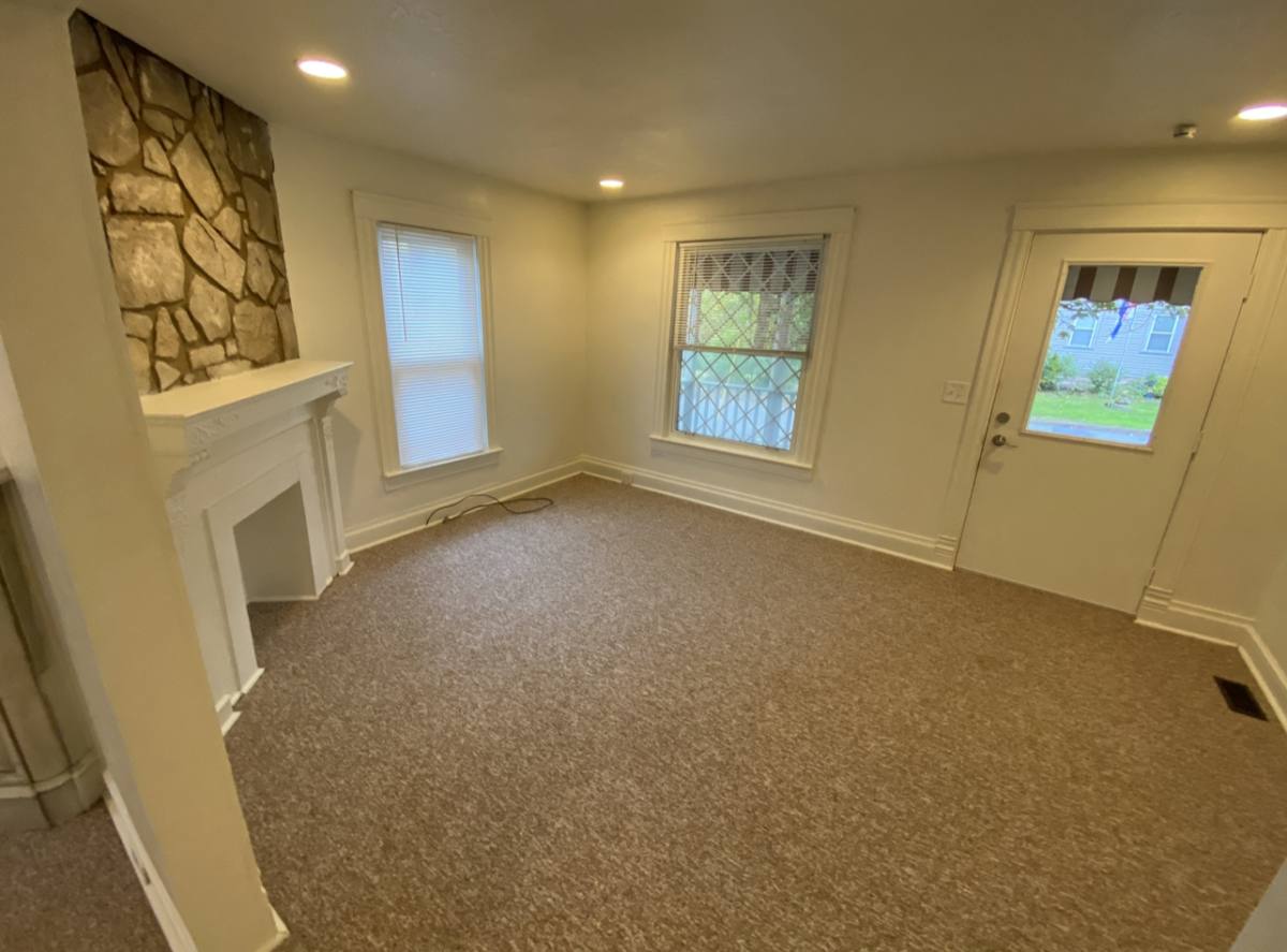 House for rent at 202 11th St, Franklin, PA 16323