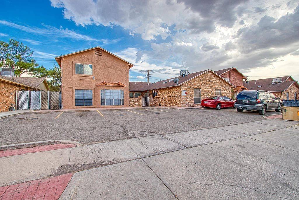 Apartment for rent at 10512 Ashwood Dr #A, El Paso, TX 79935